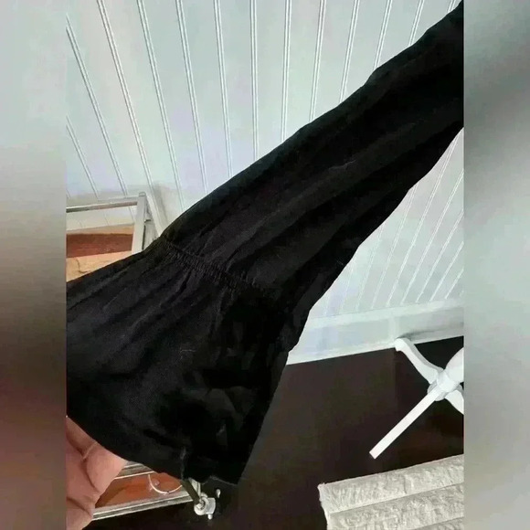 NWT Bobi Los Angeles Smocked Long Sleeve Top ~ Black ~ Large - Picture 6 of 11